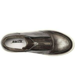 earth zane high top sneaker